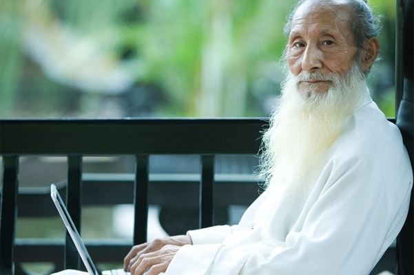 点击图片进入下一页